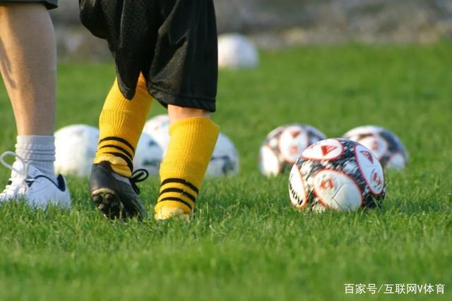 一觉醒来，朱芳雨做重要决定！宏远临时主帅出炉，杜锋也有新消息